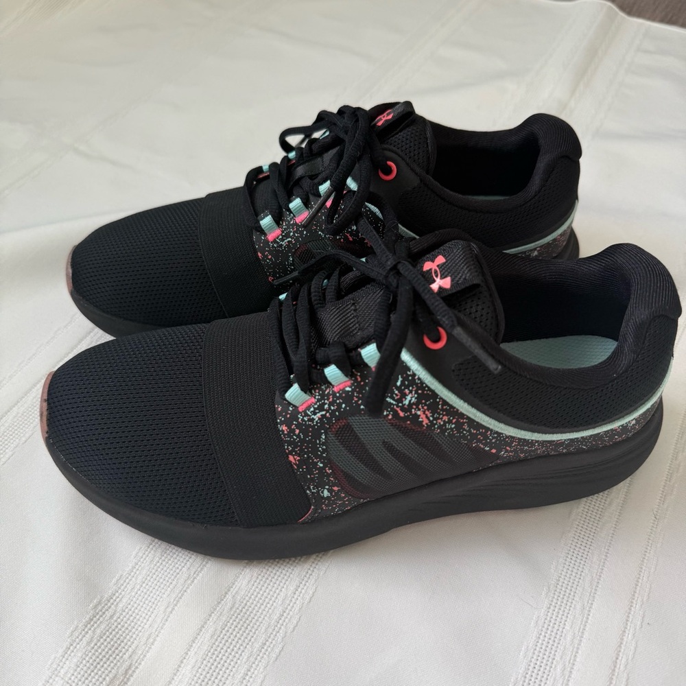 Under Armour Women's Charged Breathe Bliss
